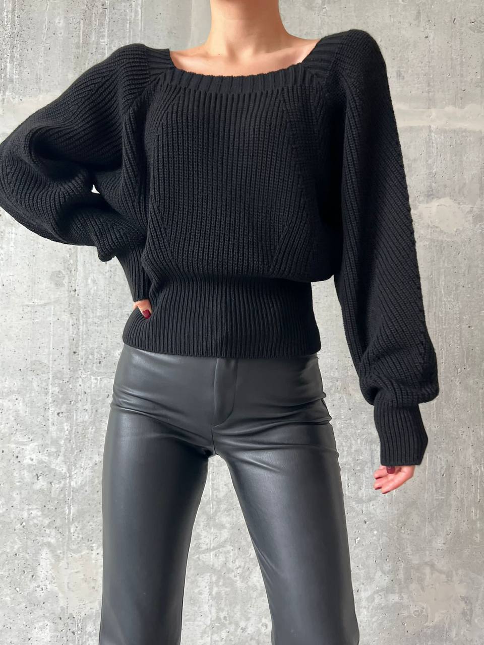 U- Neck Black Sweater Off-Shoulder