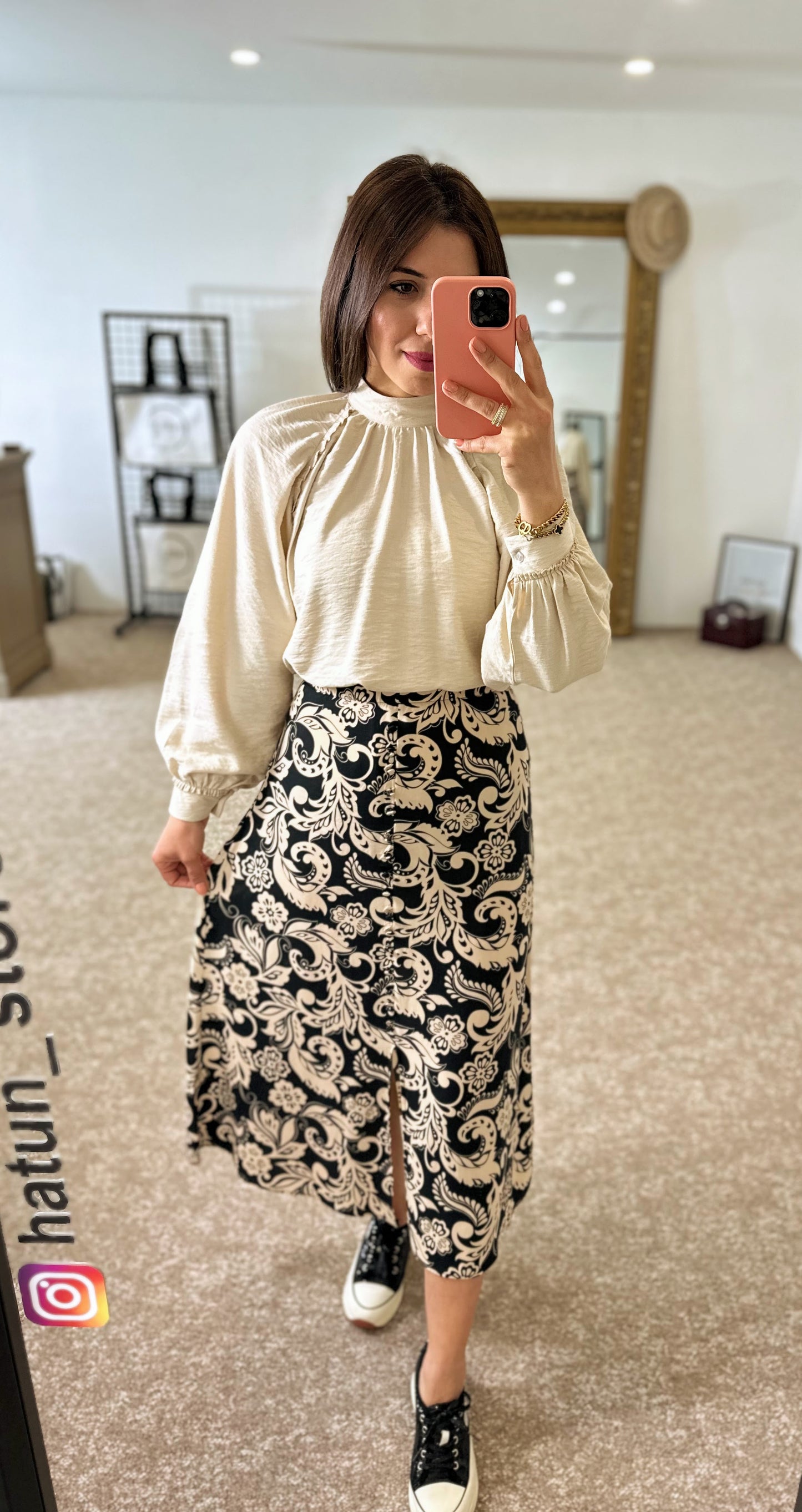 Cream Crepe Crop Balloon Sleeve Short Blouse