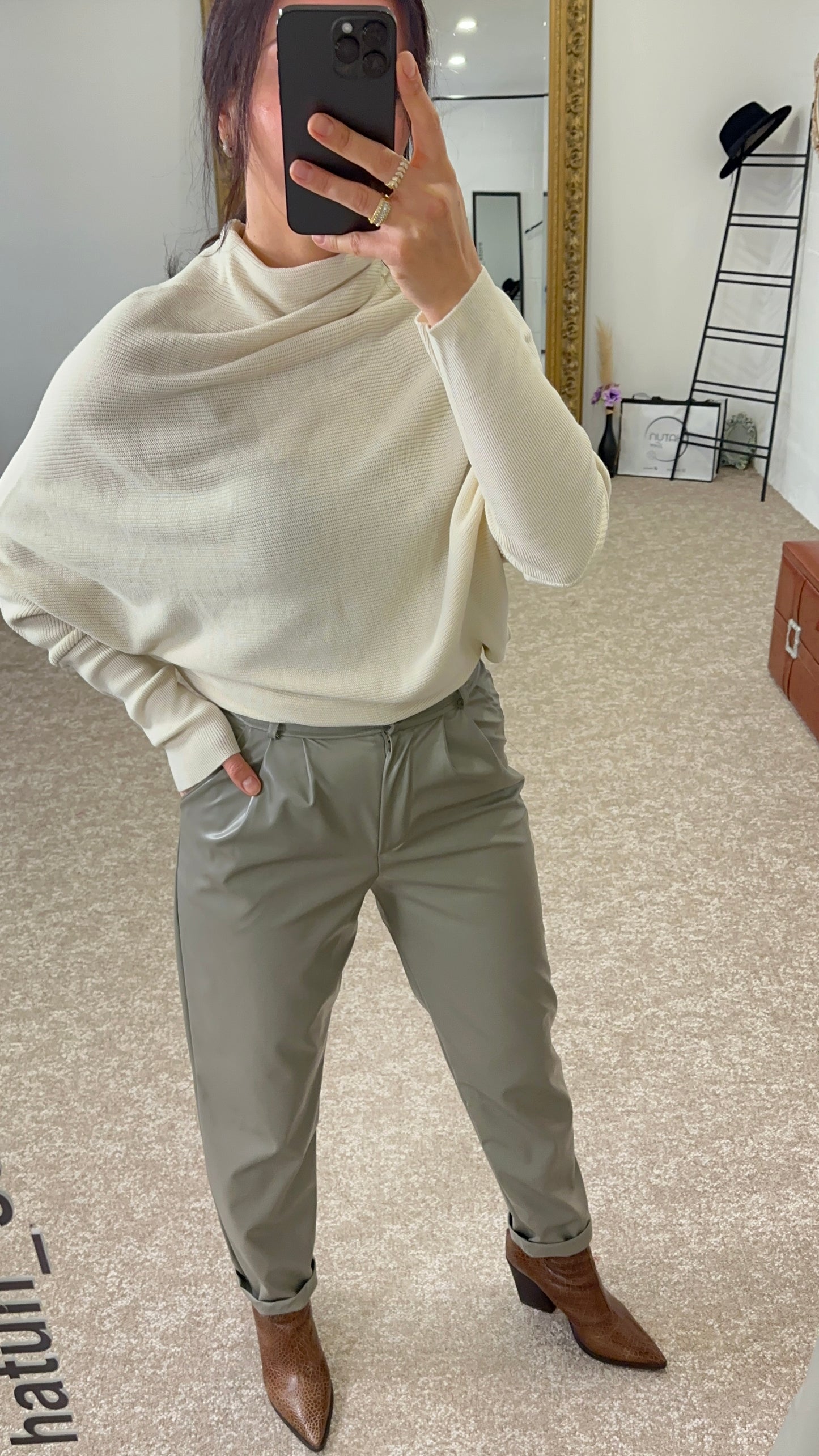 Batwing sleeve, knit sweater, solid color - Off White