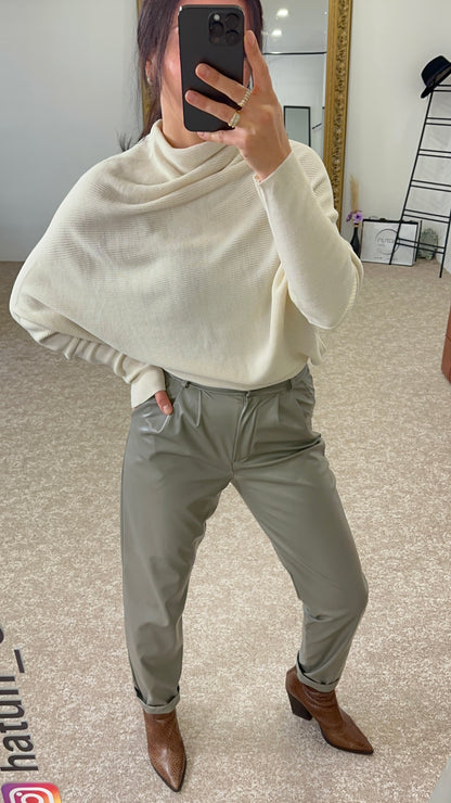 Batwing sleeve, knit sweater, solid color - Off White