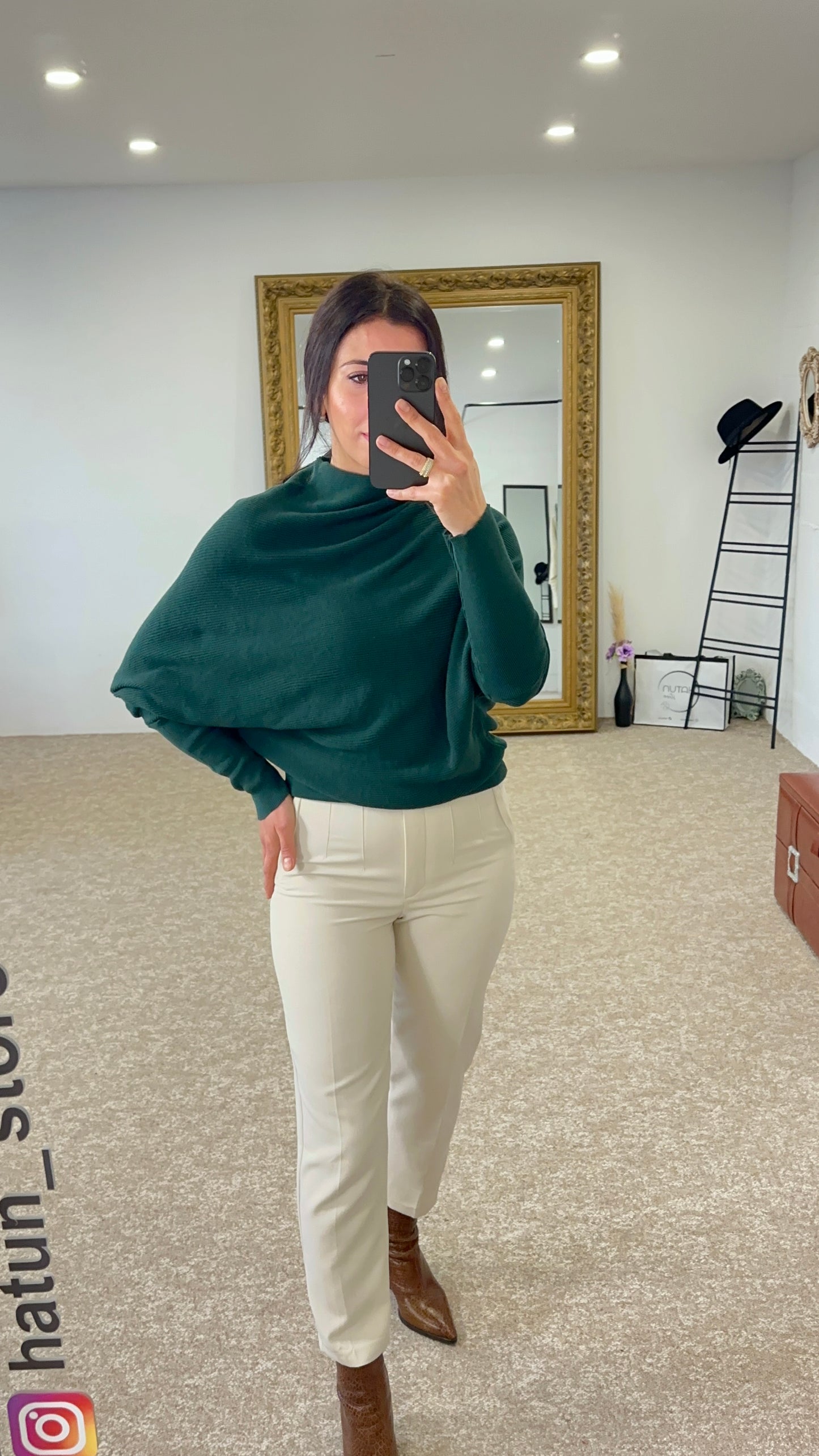 Batwing sleeve, knit sweater, solid color - Emerald green