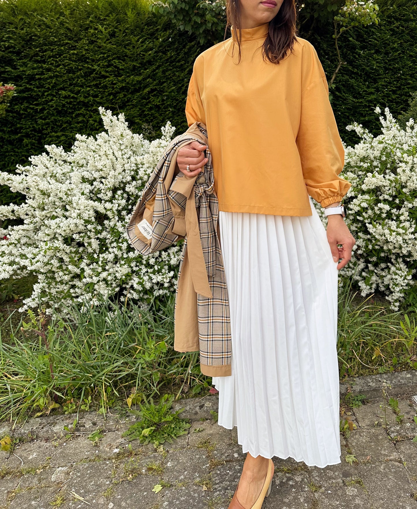 White Elastic Pleated Long Skirt