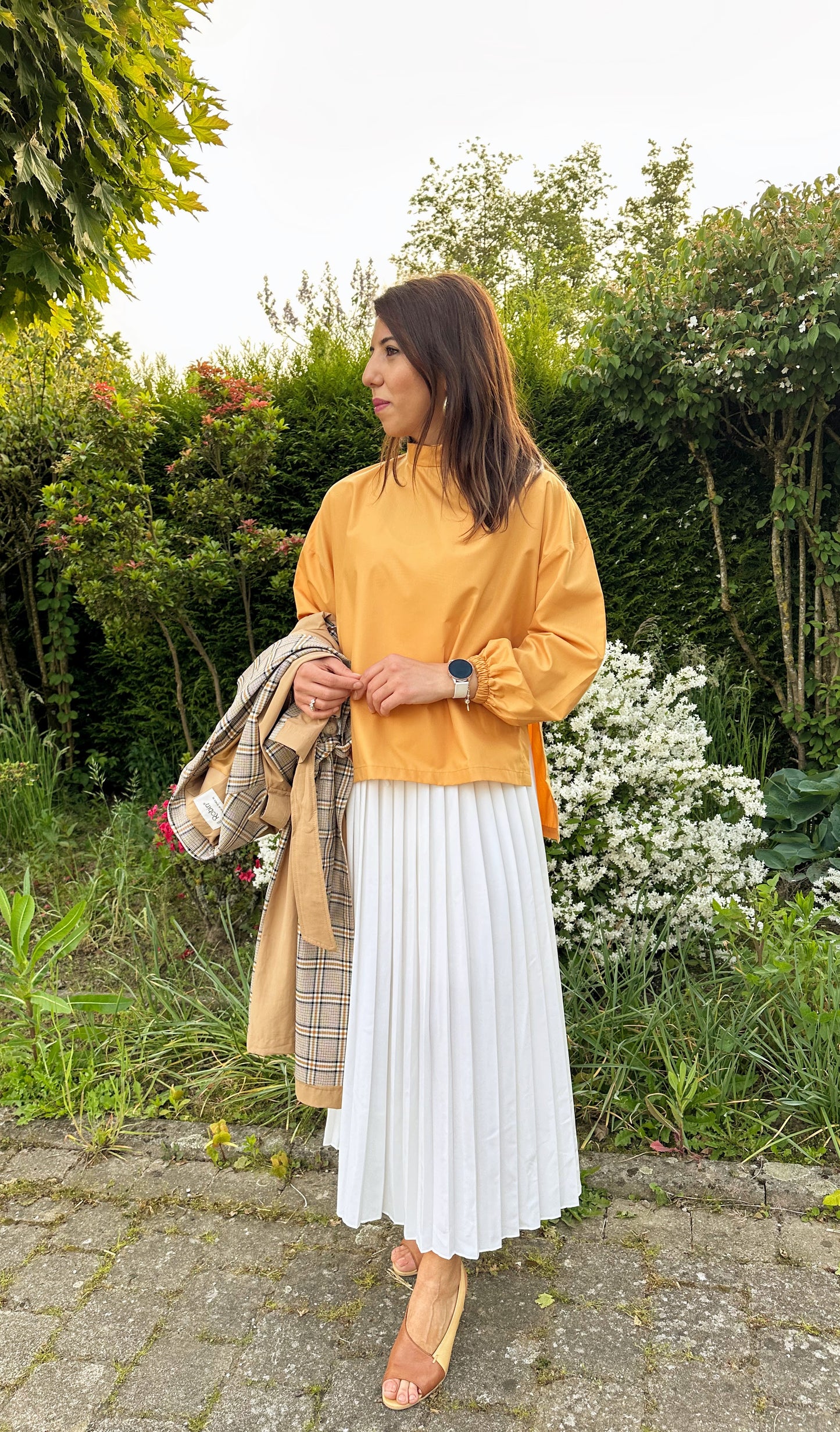 White Elastic Pleated Long Skirt