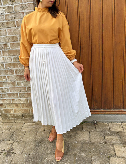 White Elastic Pleated Long Skirt