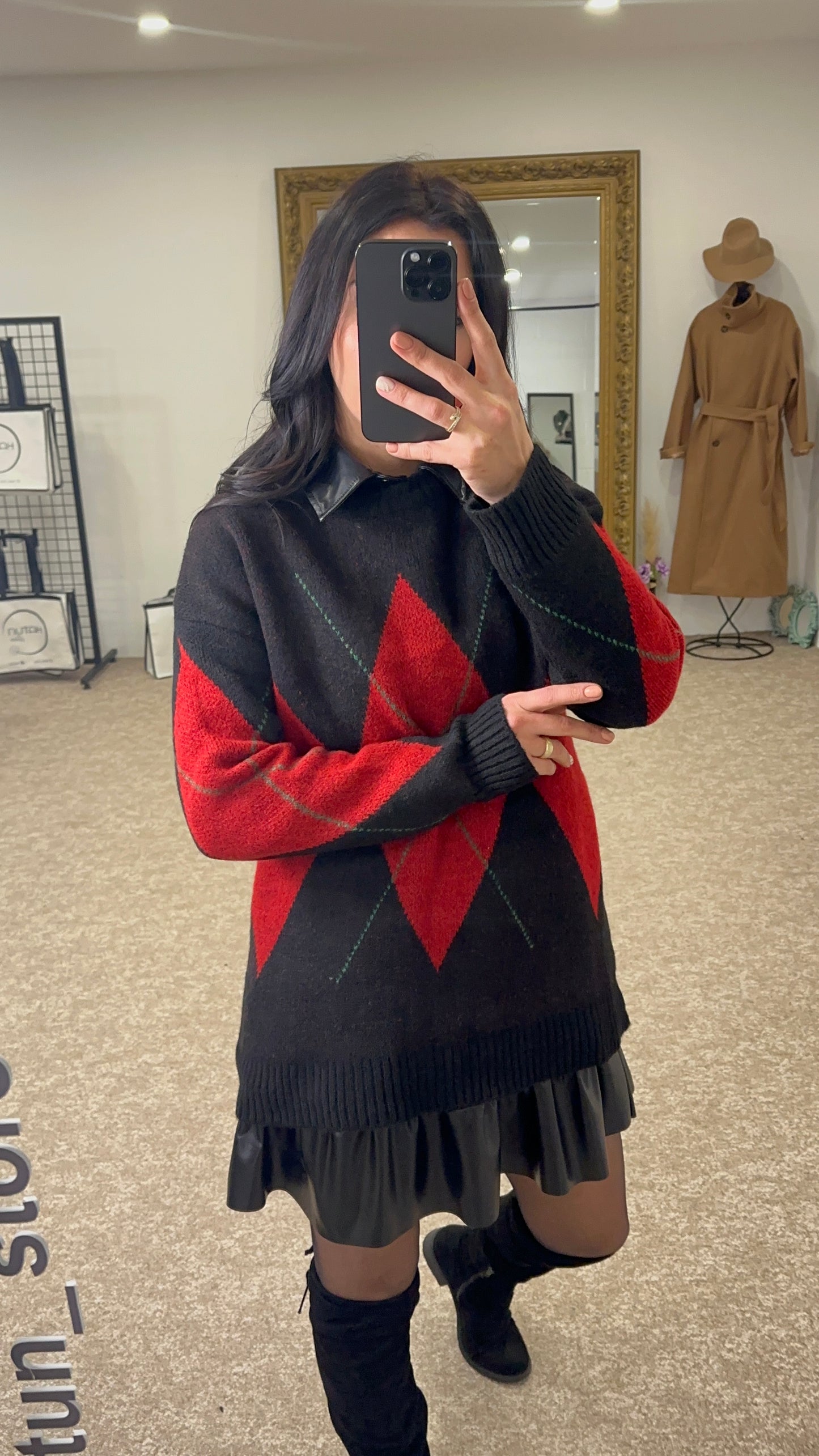 Argyle Sweater  Oversize - Black & Red