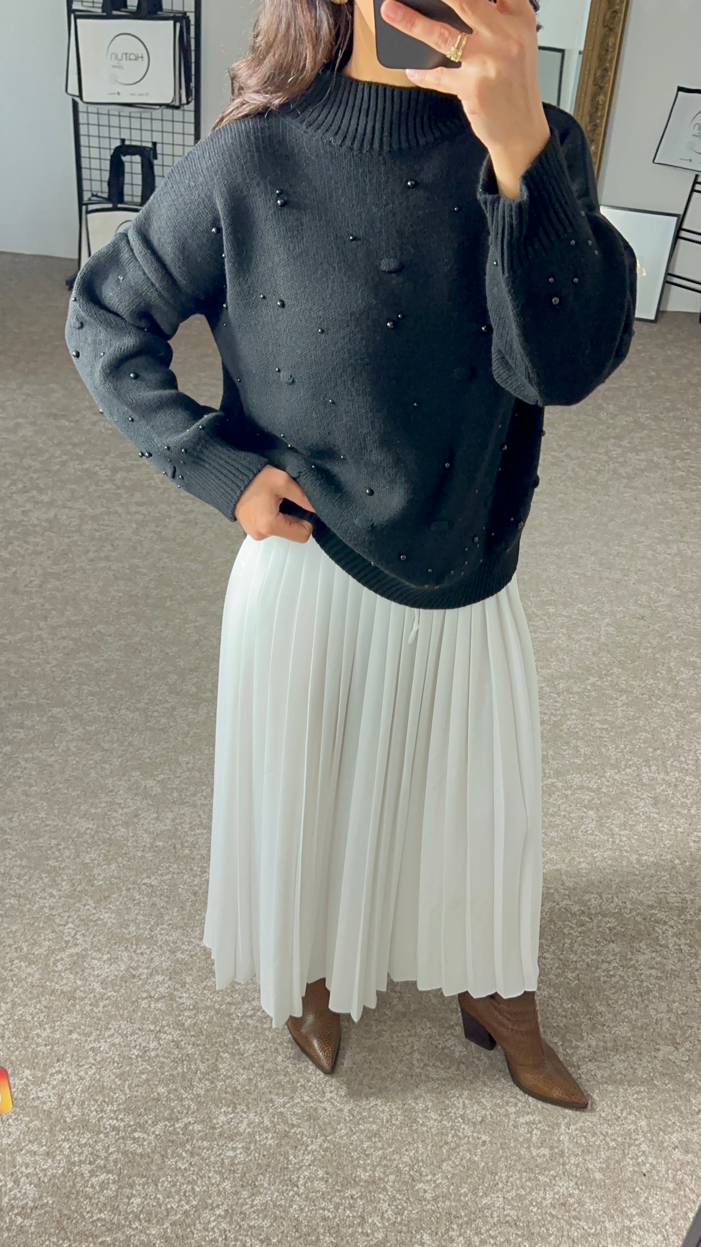 White Elastic Pleated Long Skirt