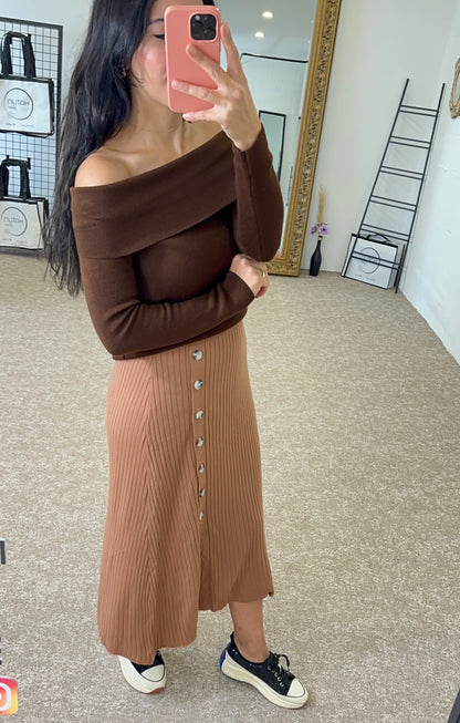 Off- shoulder Sweater - Brown