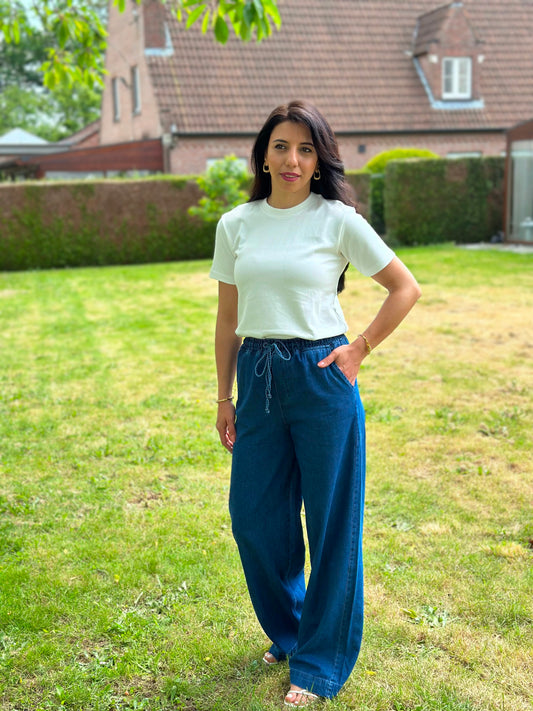 White basic T-shirt, Round neck short sleeve