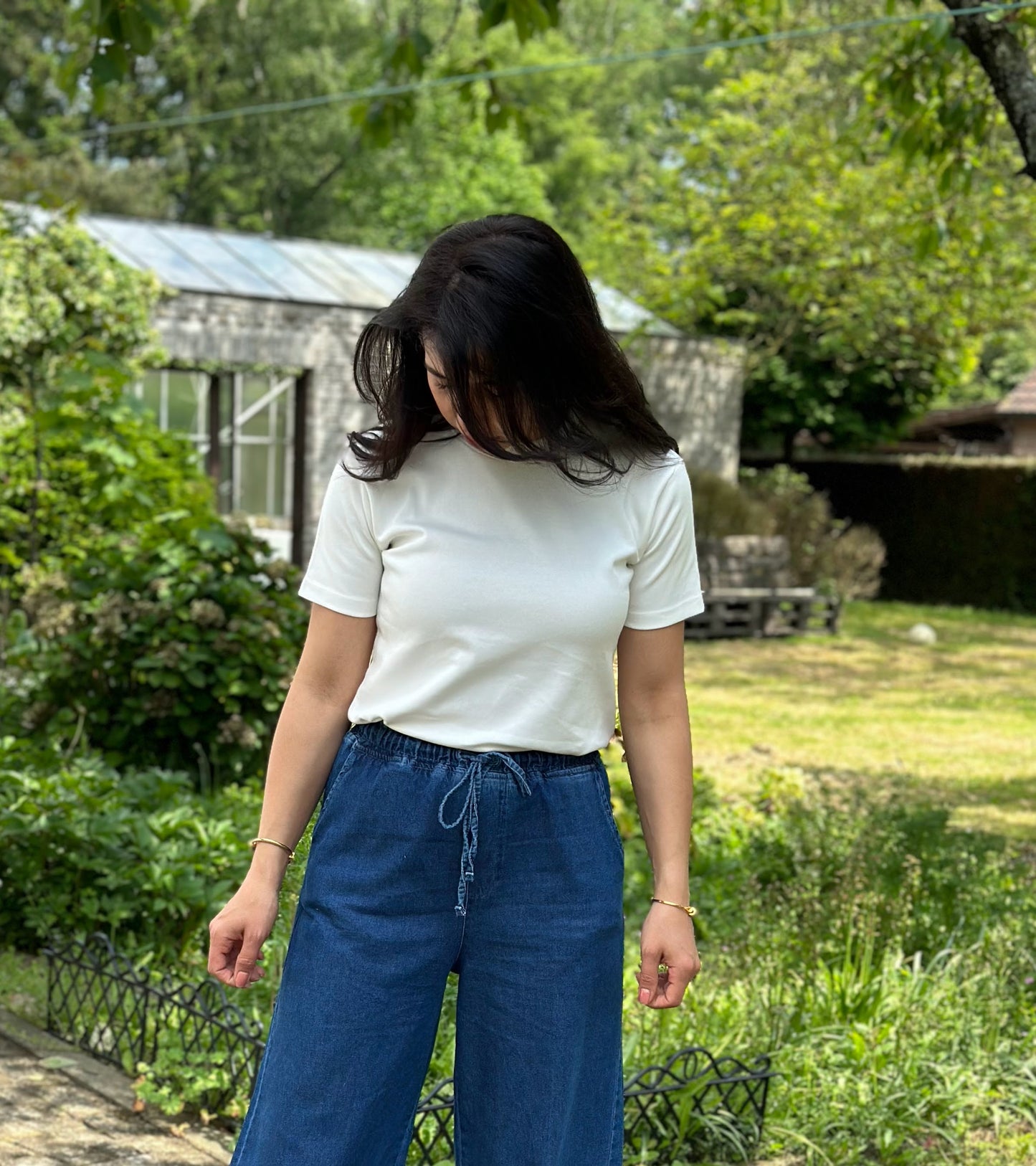 NEW White basic T-shirt, Round neck short sleeve